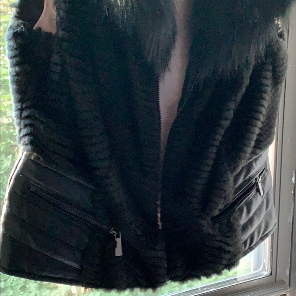 Vest - Picture 5 of 16